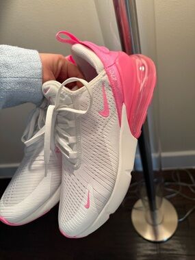 Nike Women's White & Pink Air Max 270 Sneakers